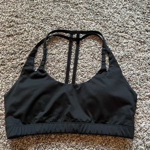 Montiel Teardrop Sports Bra